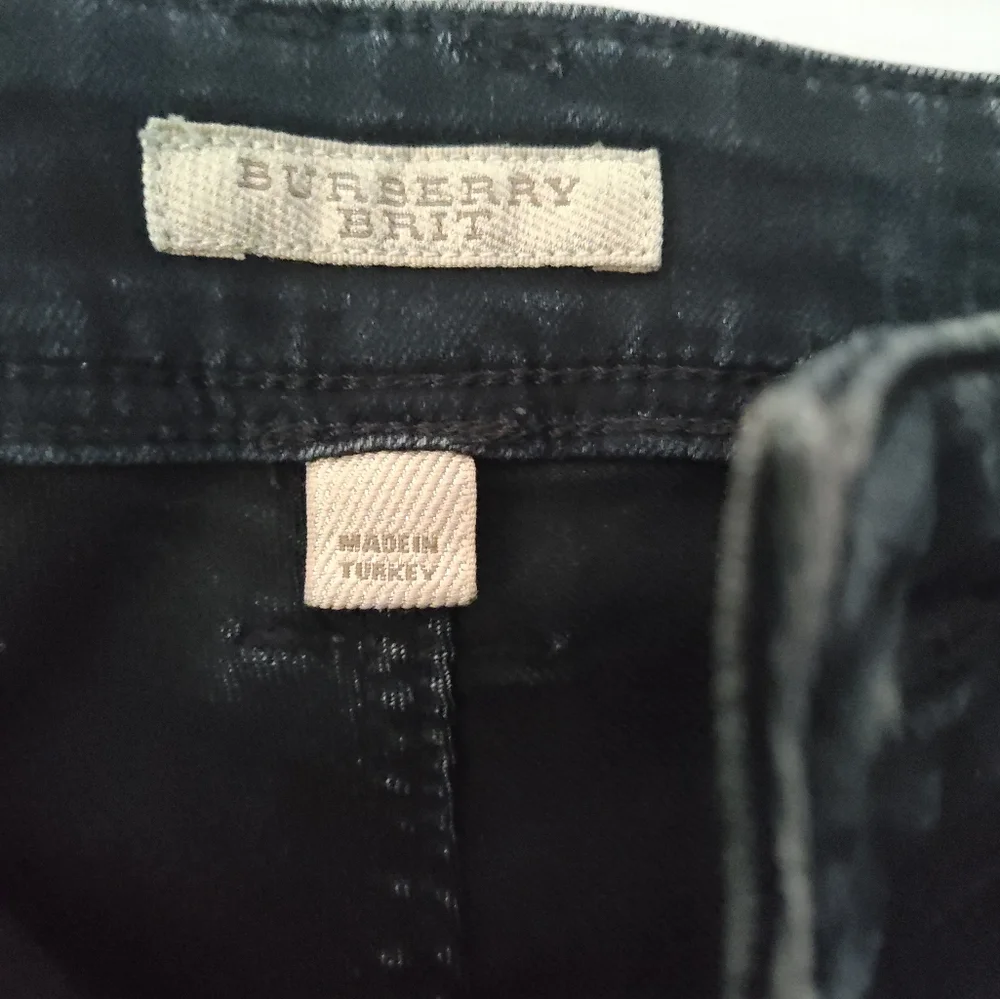 Burberry - Picture 5 of 6